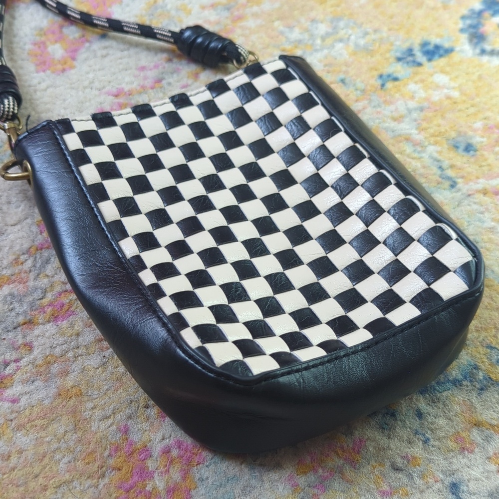 Universal Thread Checkered Woven Faux Leather Slim Crossbody Bag Black Cream - Picture 6 of 13
